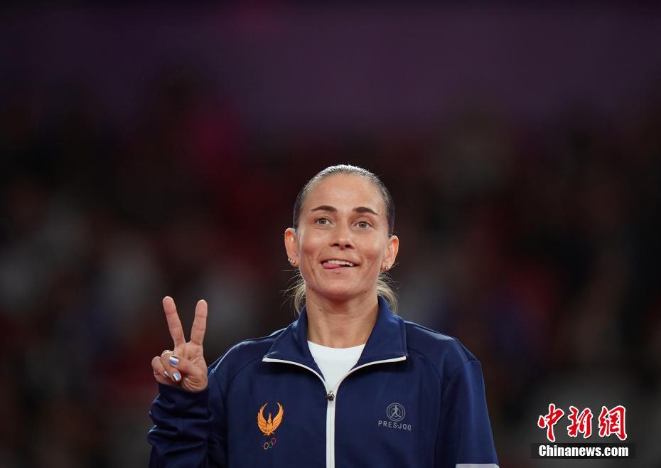 三八节当天，50岁的丘索维金娜在巴库世界杯跳马