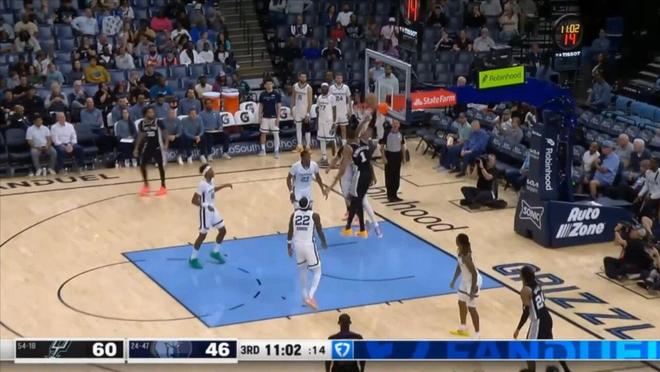 文班亚马单场7帽3断+15篮板创赛季新高 马刺大胜