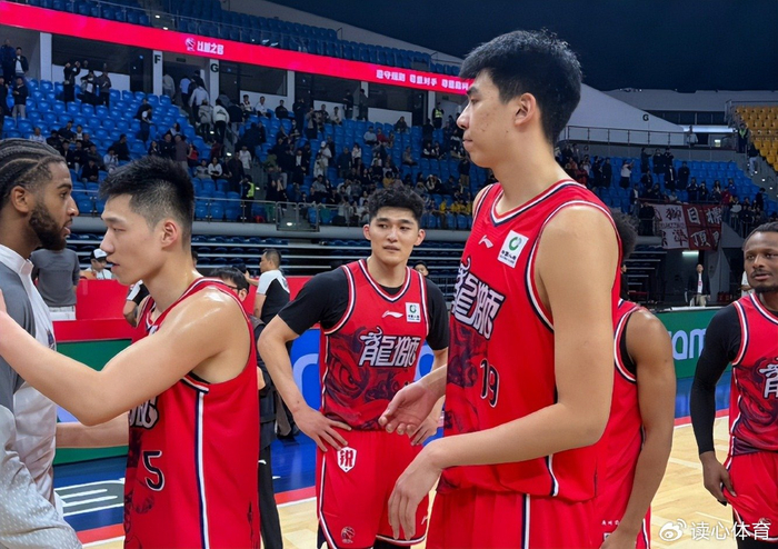 广东宏远外援迟迟未到，回购徐昕补内线短板，