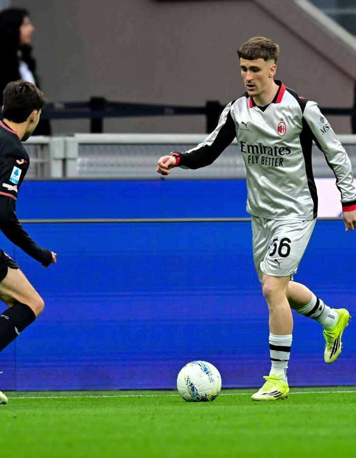 萨勒马科尔斯关键进球助米兰逆转取胜