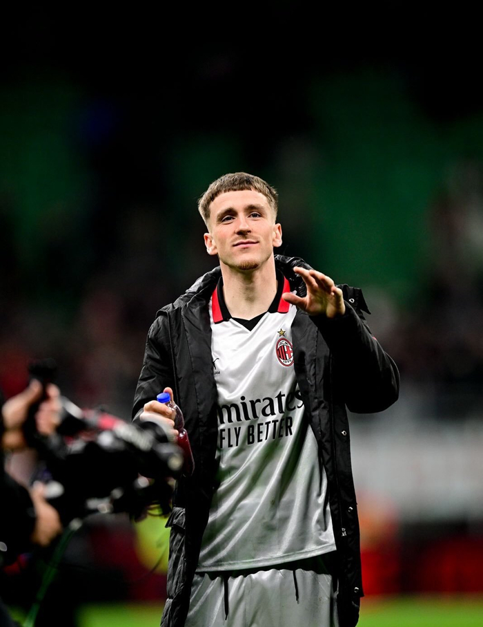 萨勒马科尔斯关键进球助米兰逆转取胜