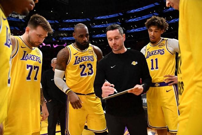 湖人残阵惨败雷霆 艾顿低迷成内线短板 阵容隐患