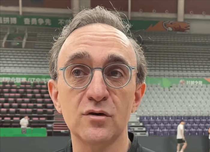 莱迪首秀引期待 辽宁内线补强冲击季后赛