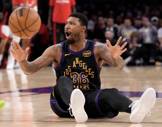 湖人双杀火箭总比分2-0领跑 赛后斯马特详解防守